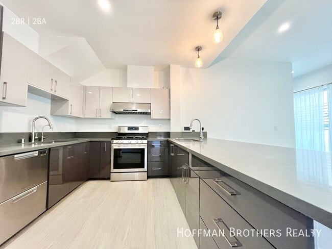 Building Photo - 1065 S Wooster St