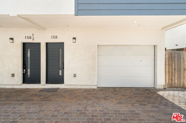 Building Photo - 158 Mariposa Ave