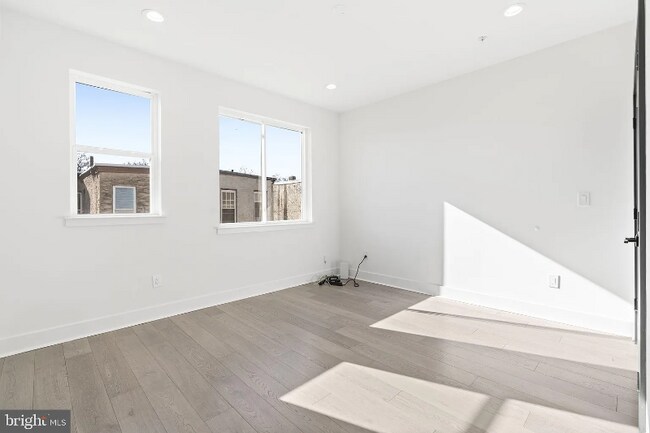 Building Photo - 3036 W Berks St