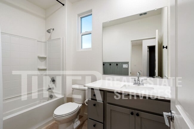 Building Photo - 3698 E Commerce Way