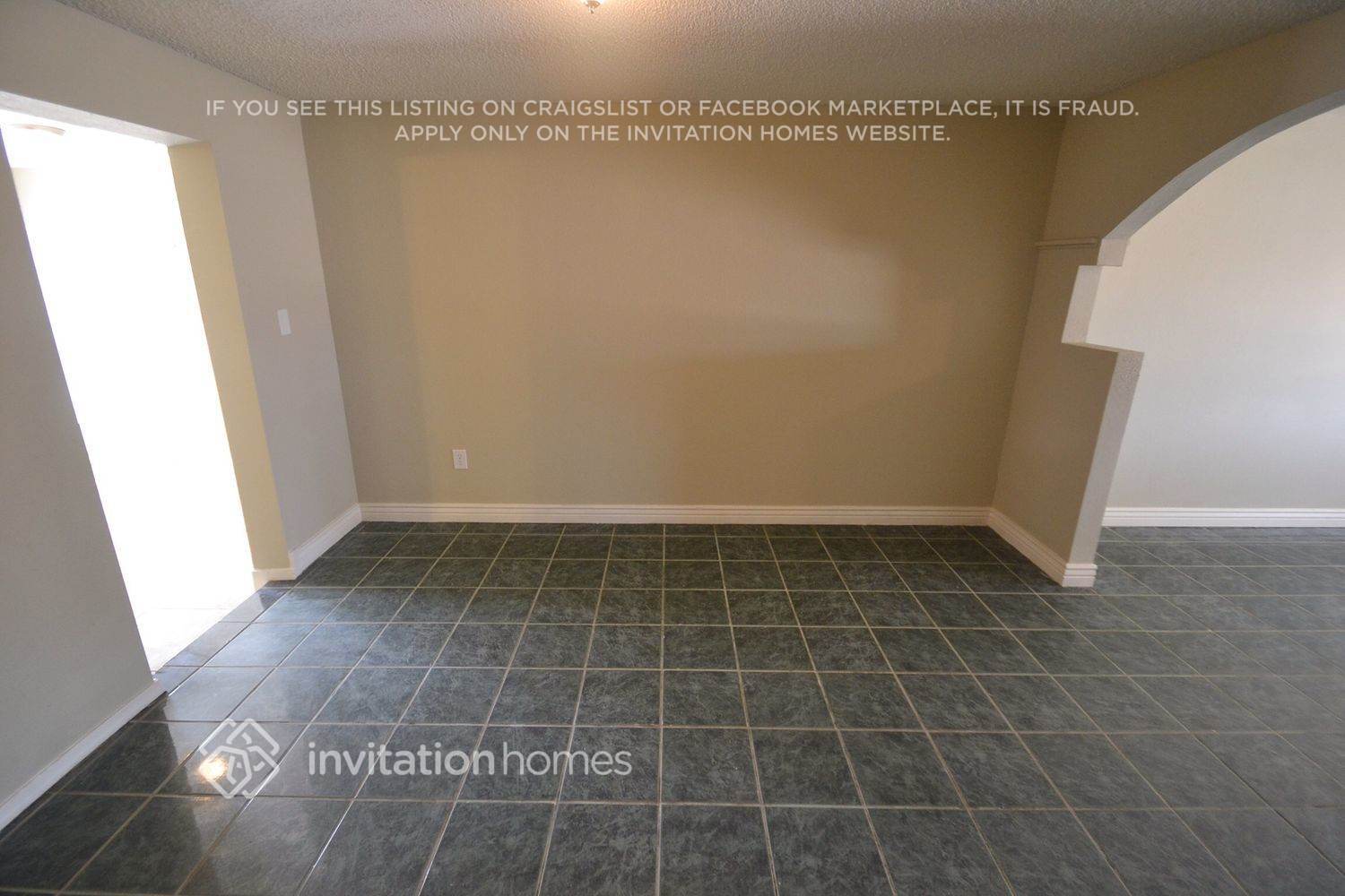 Building Photo - 1643 N 56th Ln