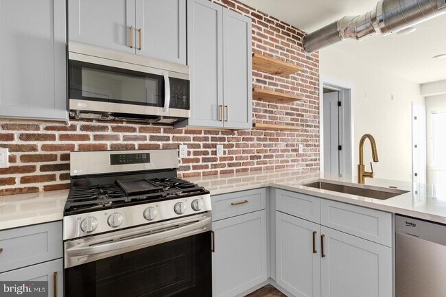 Building Photo - 2401 Frankford Ave