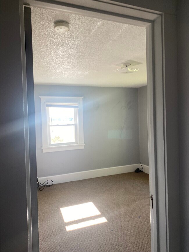 Building Photo - 11790 23 Mile Rd