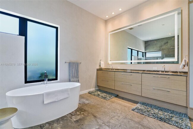 Building Photo - 7210 S Prestwick Pl