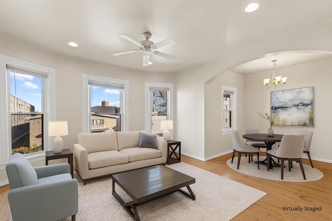 Building Photo - 1115 E Knapp St