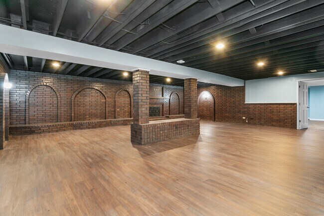 Building Photo - 4612 NW Bramble Trail