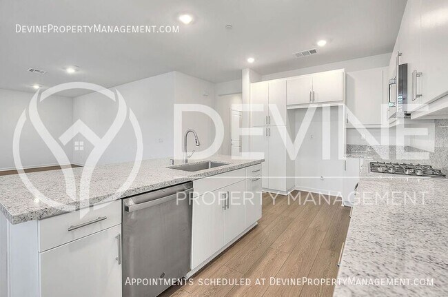 Building Photo - 2723 Emerald Bay Dr