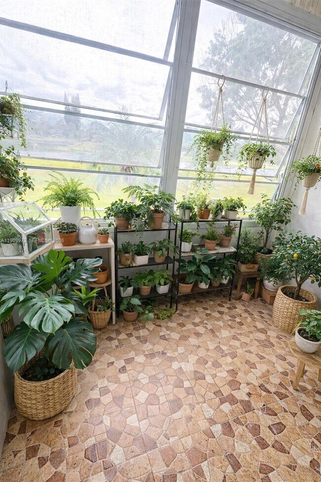 Building Photo - 20120 NE 2nd Ave