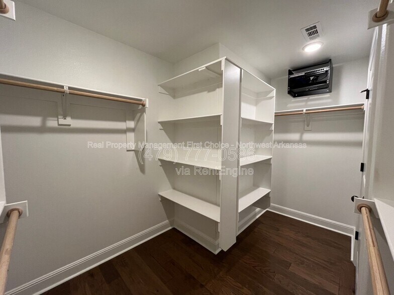 Building Photo - 3661 Ambrosia Ln