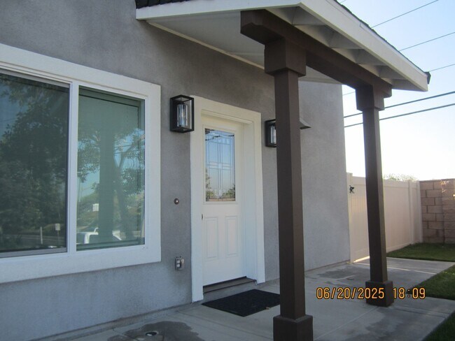 Building Photo - BRAND NEW HOME
