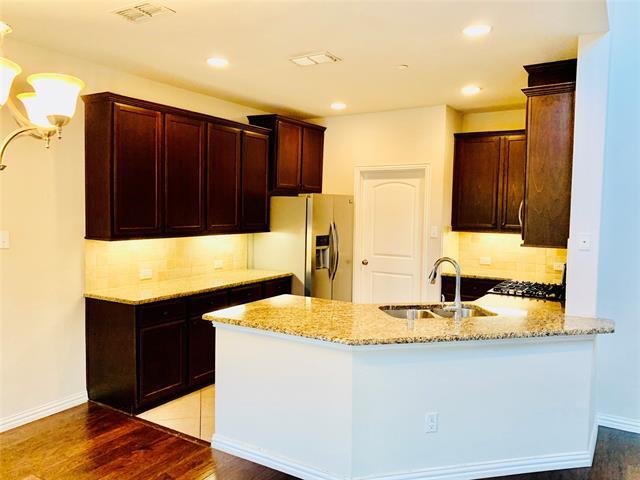 Building Photo - 912 Brookville Ct