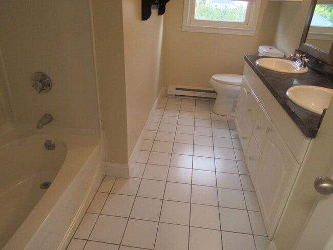 Building Photo - Salem single-family home for rent