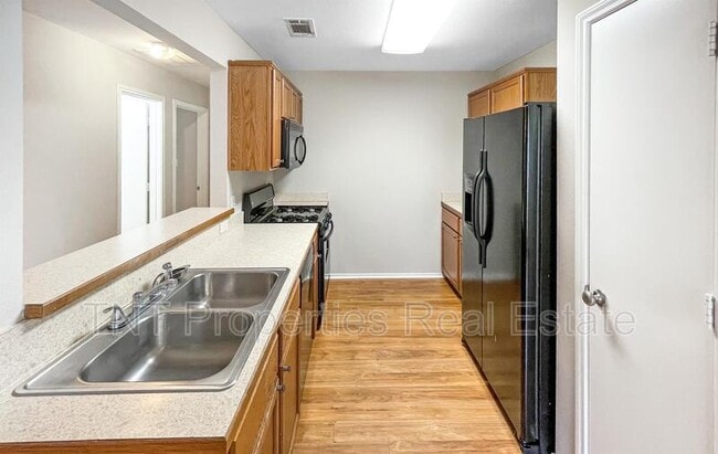 Building Photo - 1100 Cottage Grove Cir