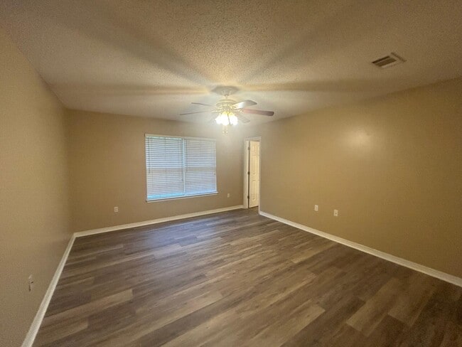 Building Photo - 1267 Jefferyscot Dr