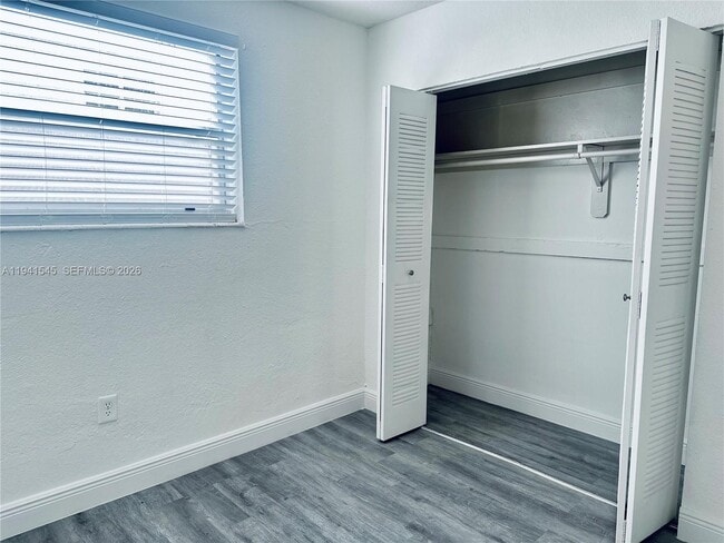 Building Photo - 1545 NW 8th Ave