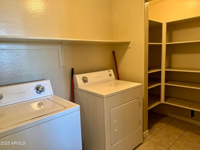 Building Photo - 3330 S Gilbert Rd