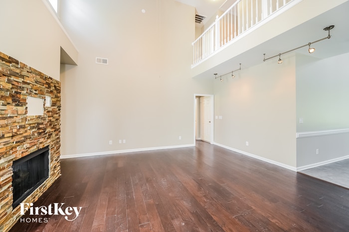 Building Photo - 4594 Ramseur Dr