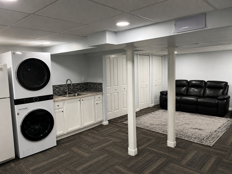 Recreational room 12 x 23 - 901 Kirts Blvd