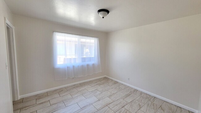 Building Photo - 2 bed/ 2 bath in El Cajon