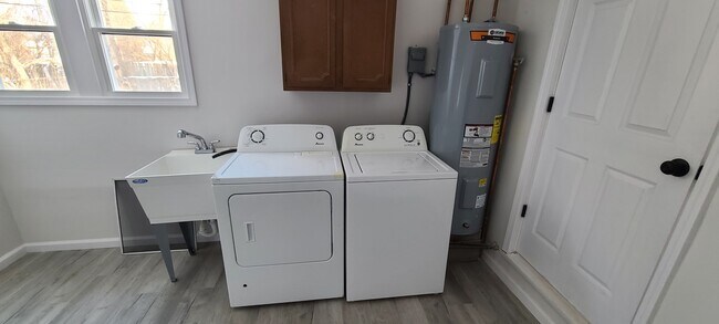 Building Photo - 166 W Milton Ave