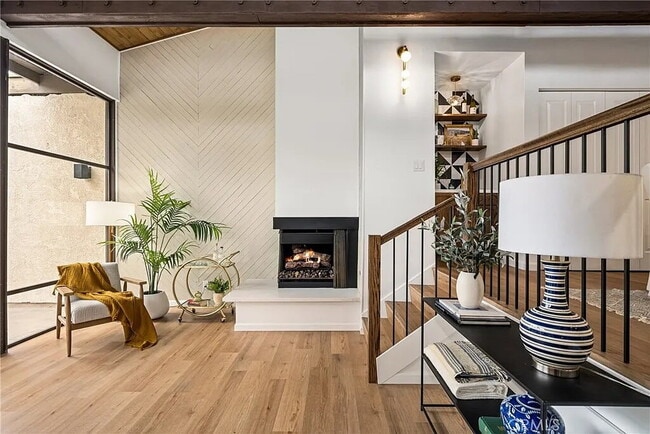 Building Photo - "Chic Marina Pacifica Retreat: 1-Bedroom G...