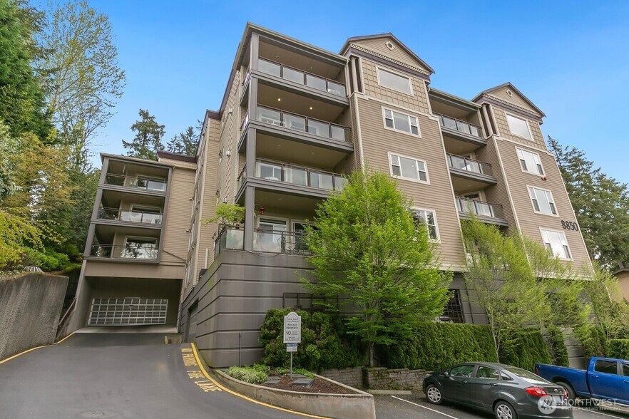 Building Photo - 8850 Redmond Woodinville Rd NE