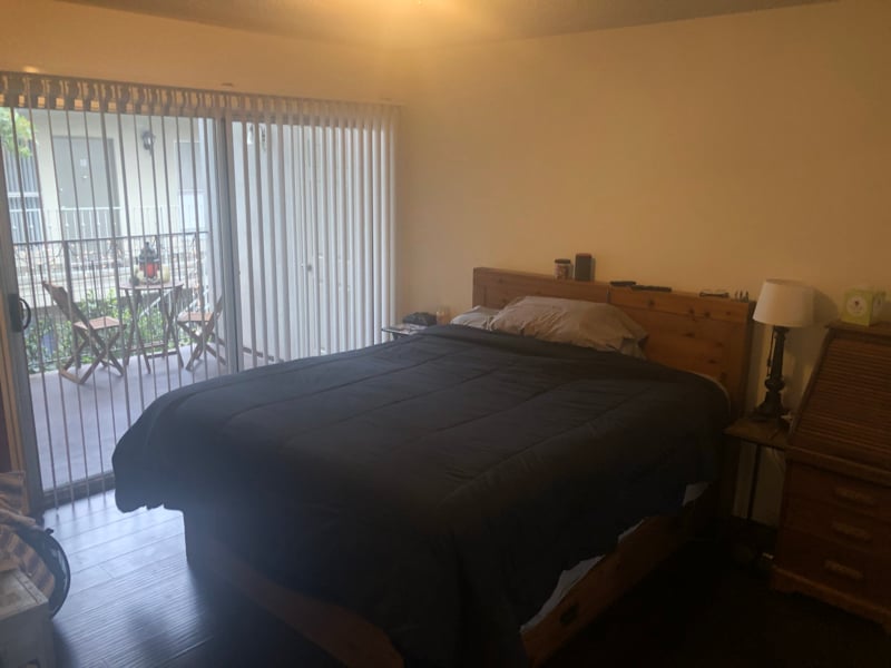 Building Photo - 20880 Ventura Blvd