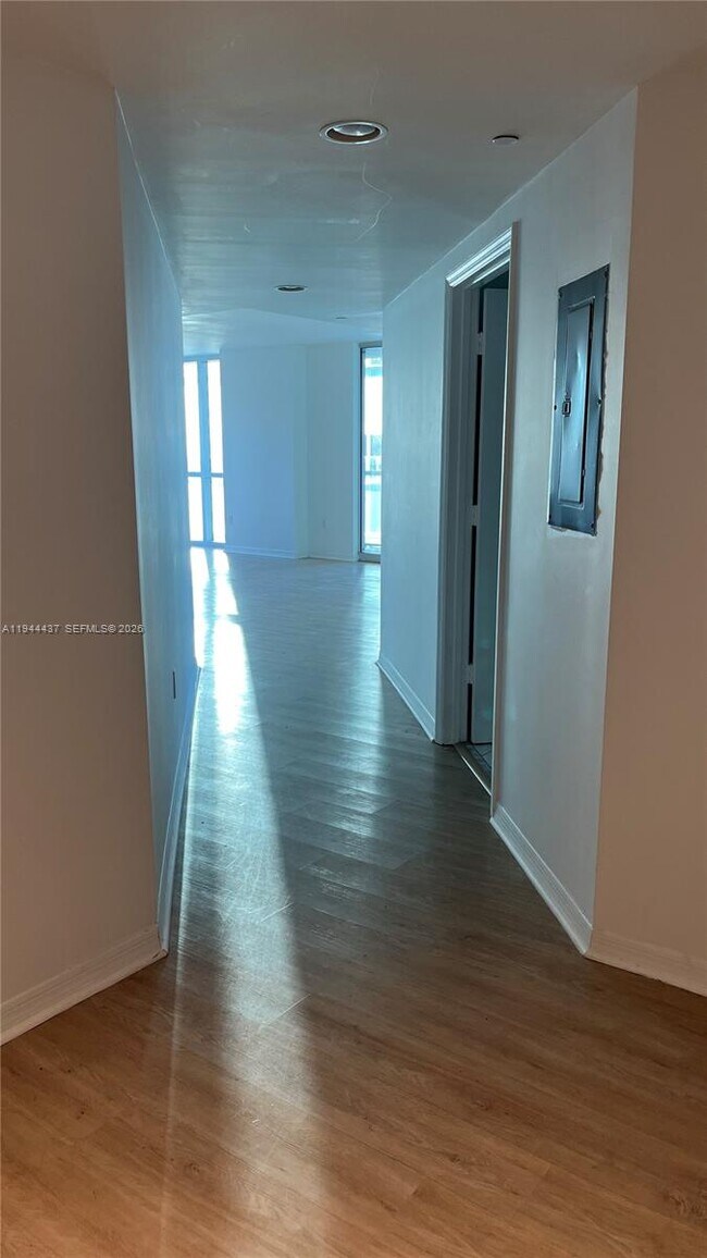 Building Photo - 55 SE 6th St