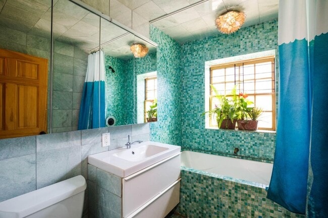 Building Photo - 125 Wolcott St