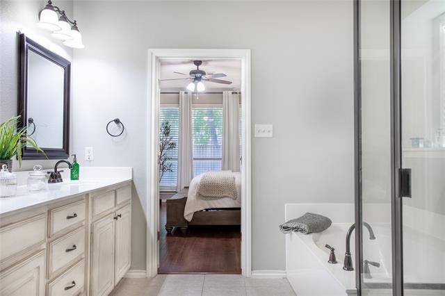 Building Photo - 10520 Stoneside Trl