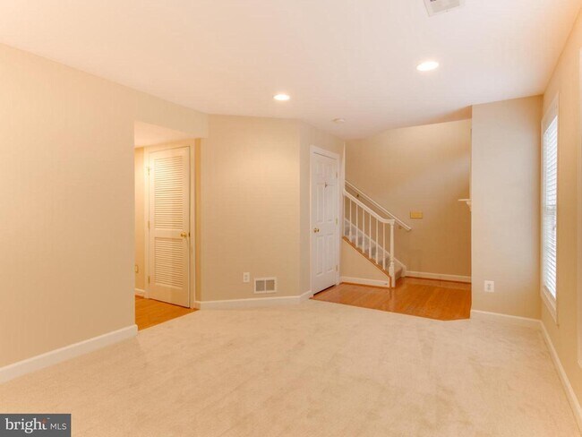 Building Photo - 43802 Bent Creek Terrace