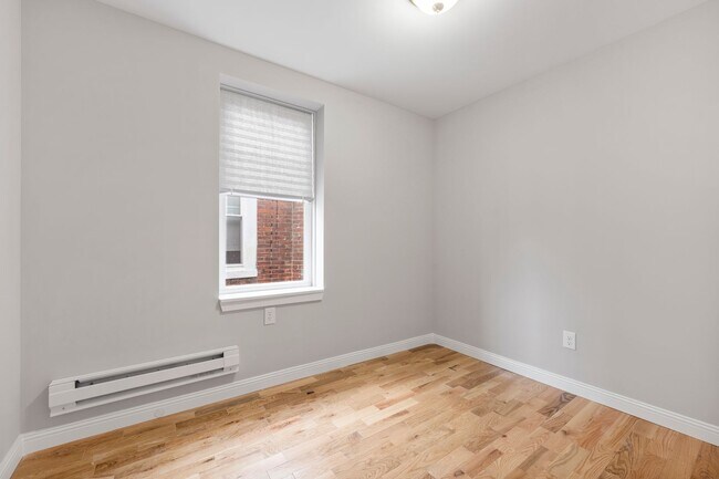 Building Photo - 6122 Walnut St