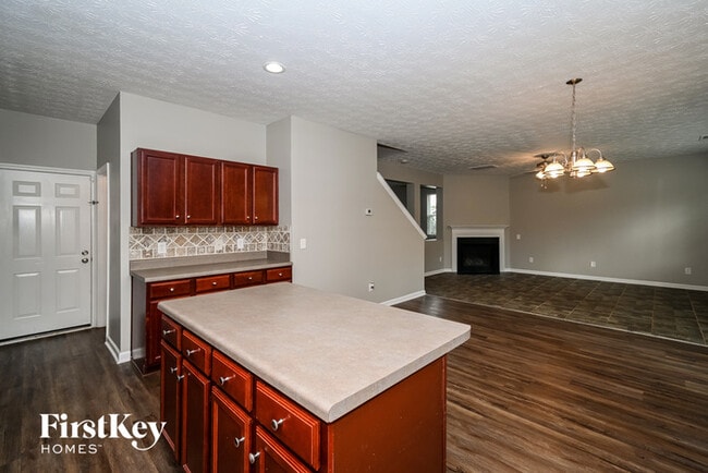 Building Photo - 135 Parkmont Ct