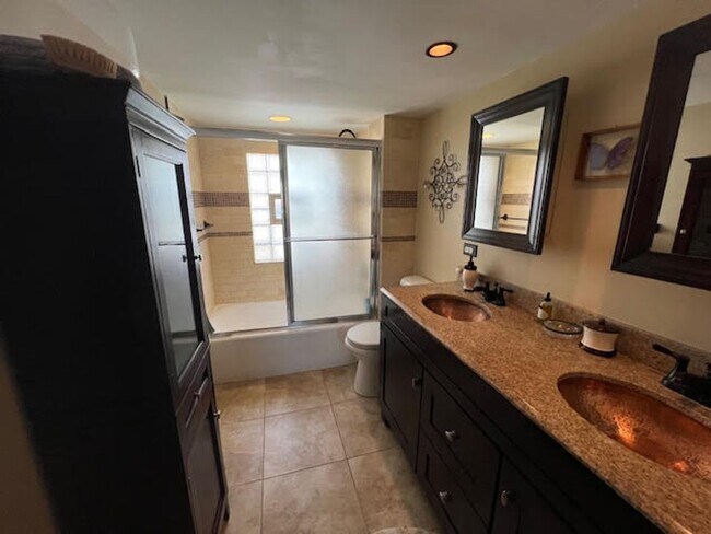 Building Photo - Fully Furnished Beautifully Restored Vinta...