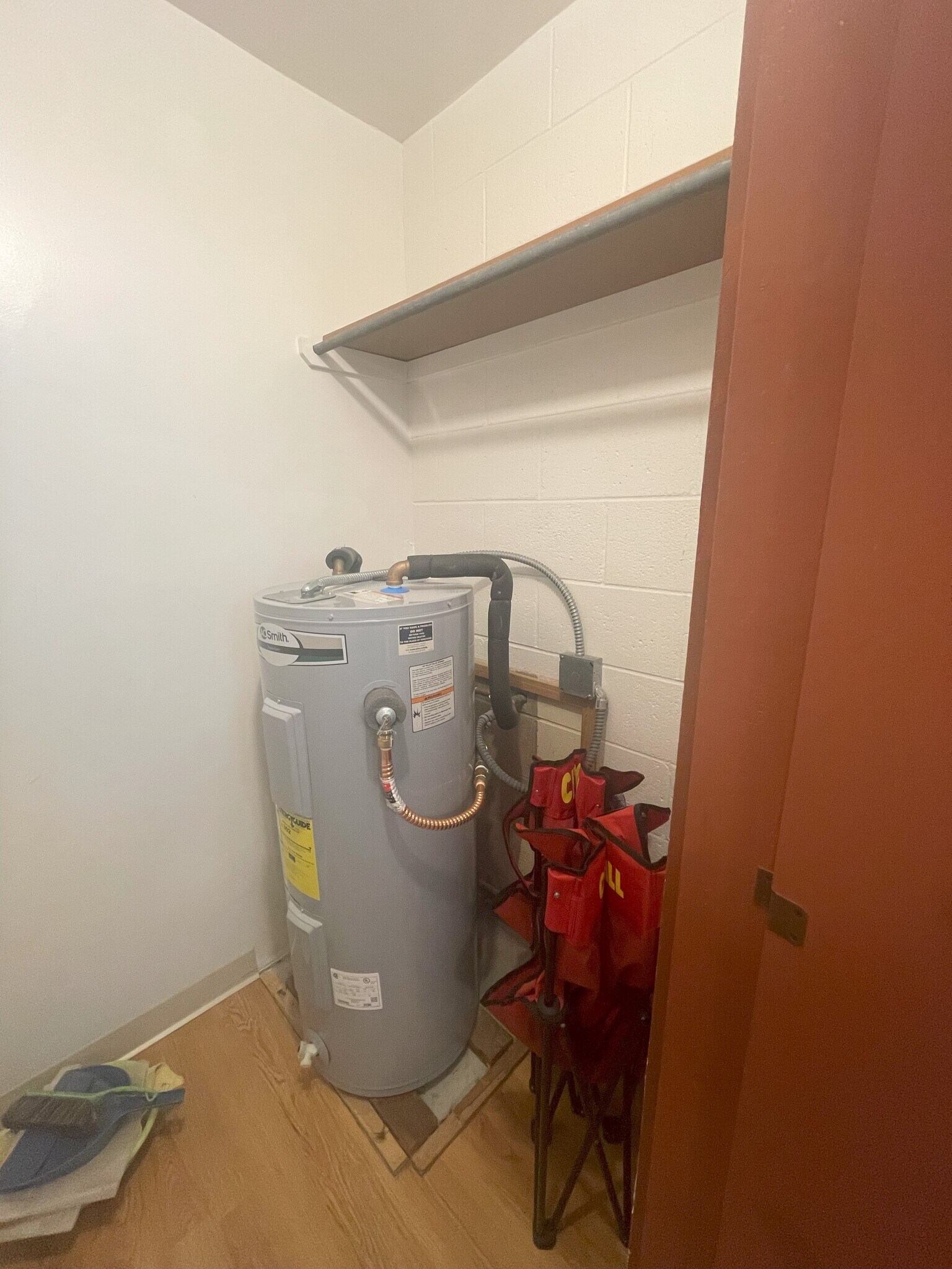 storage closet - 1555 Pohaku St