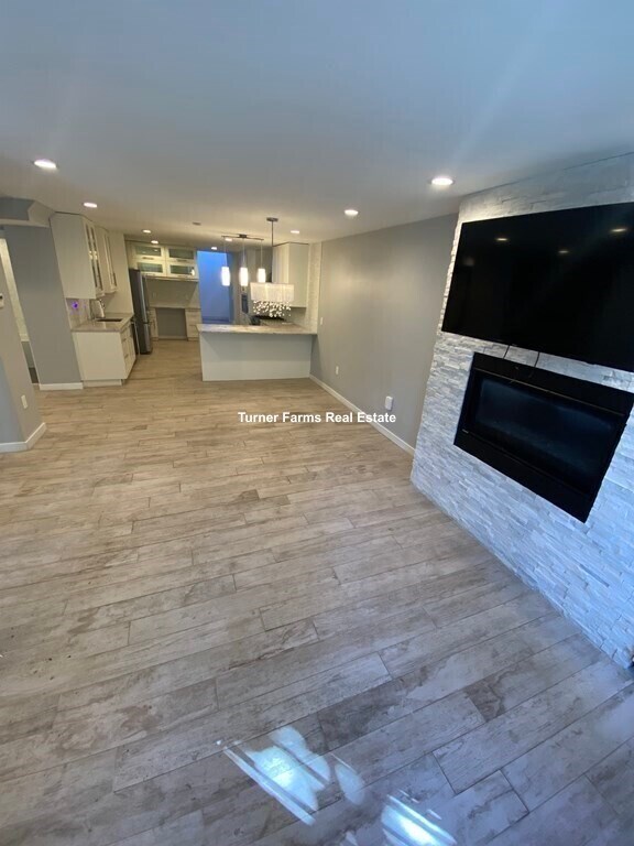 Building Photo - 469 Massachusetts Ave