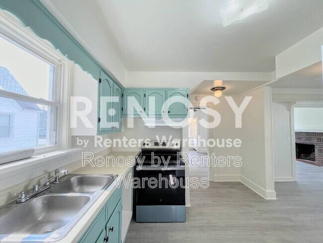 Building Photo - 1084 Norview Ave