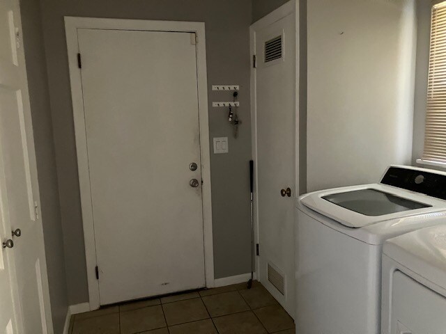 Building Photo - 2905 Dover Rd