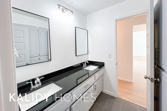 Building Photo - 3501 Baird Dr