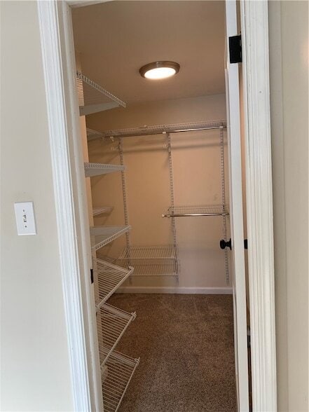 Building Photo - 200 Post Rd