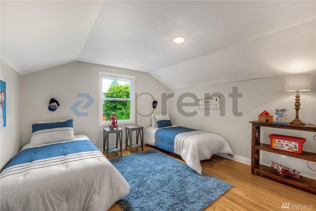 Building Photo - 5137 S Holly St