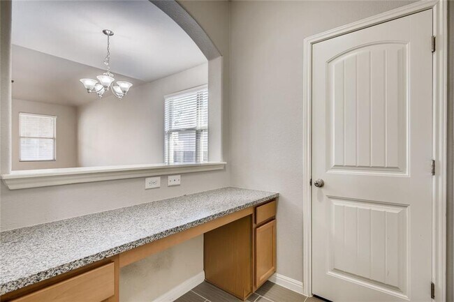 Building Photo - 2554 Garlic Creek Dr