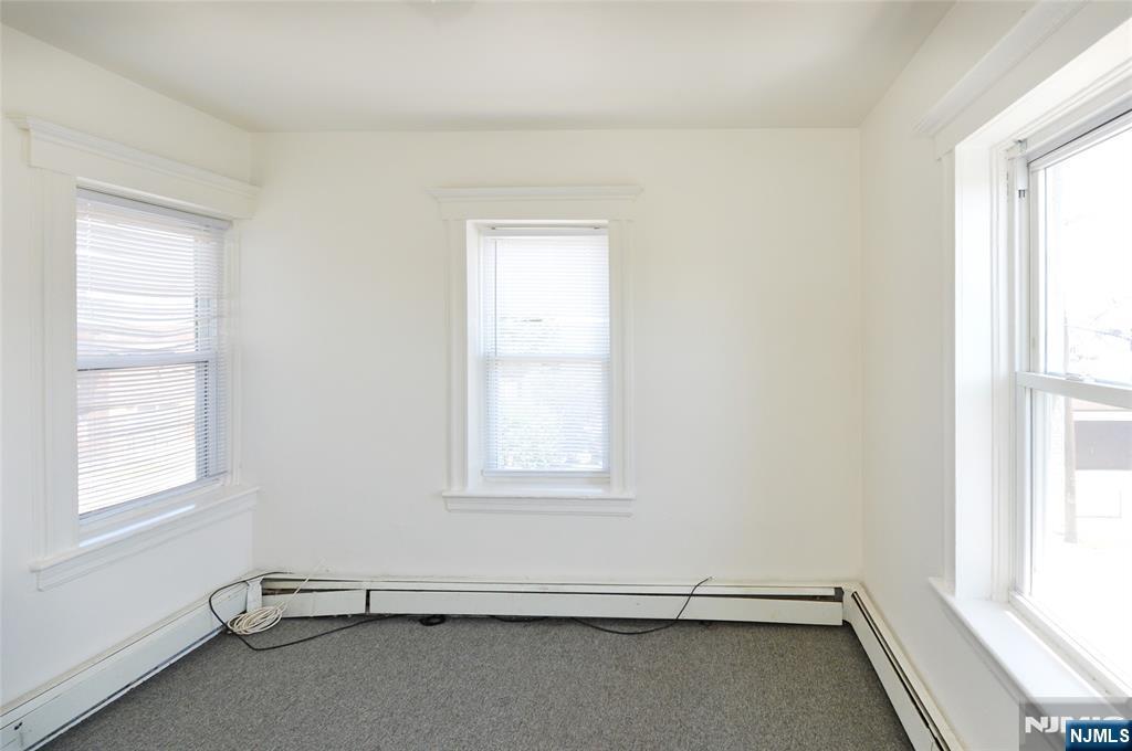 Building Photo - 39 Lodi St