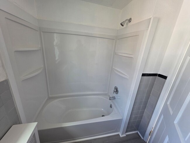 Building Photo - 19 Champlain Ave