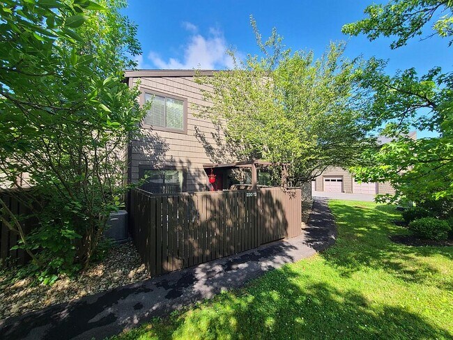 Primary Photo - 230 Wildflower Dr