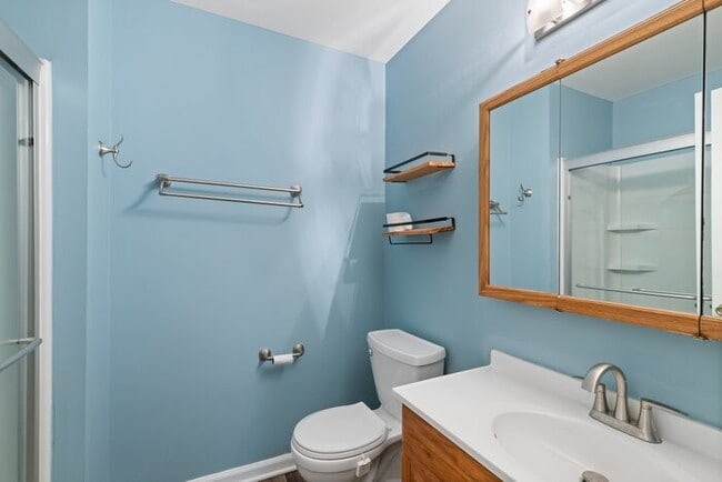 Building Photo - 43 Woodenbridge Ct