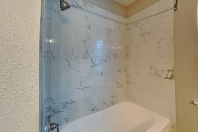 Building Photo - 1031 Cascade Creek Dr