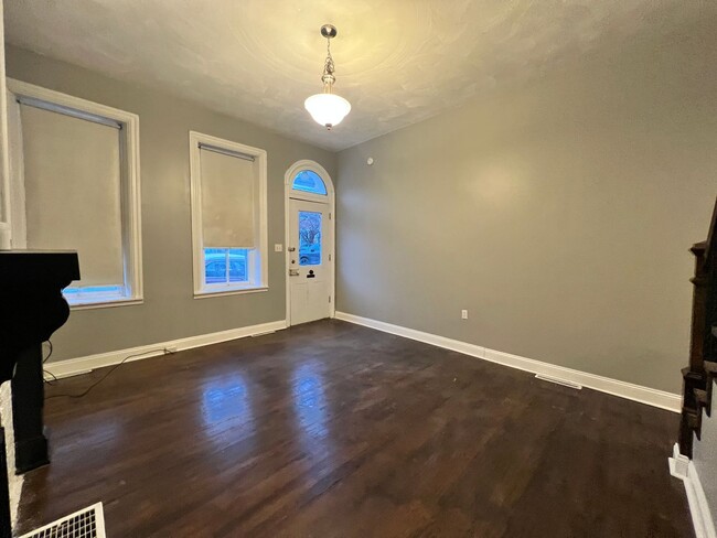 Building Photo - A Gorgeous, Completely Remodeled, Historic...