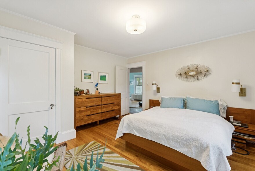 Building Photo - 38 Ocean House Rd