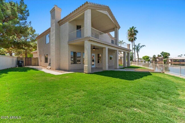 Building Photo - 1414 N Palmsprings Dr